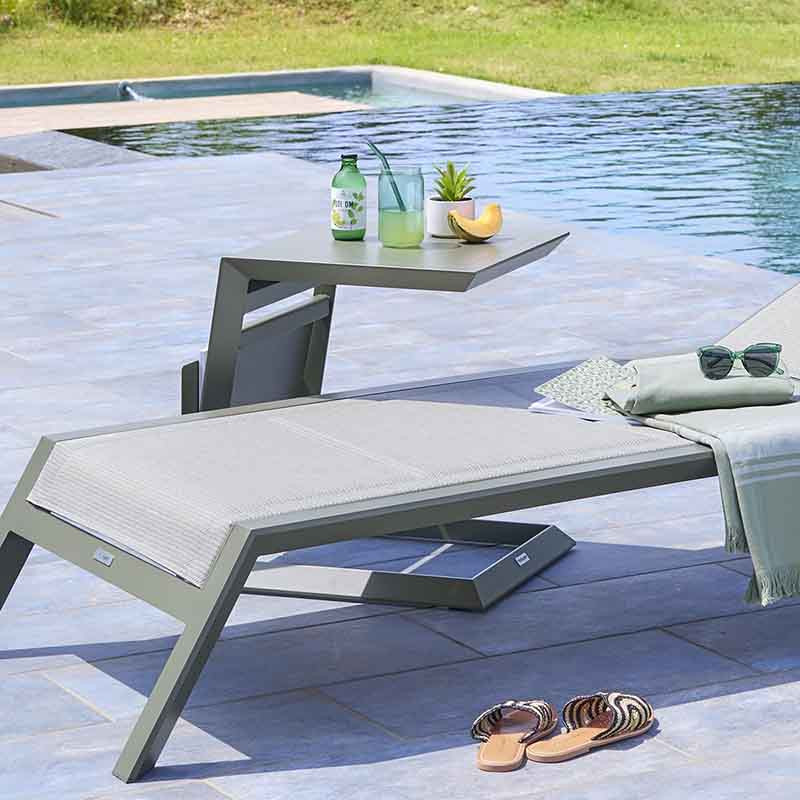 Table d’appoint Allure en aluminium Vert laurier - HESPERIDE