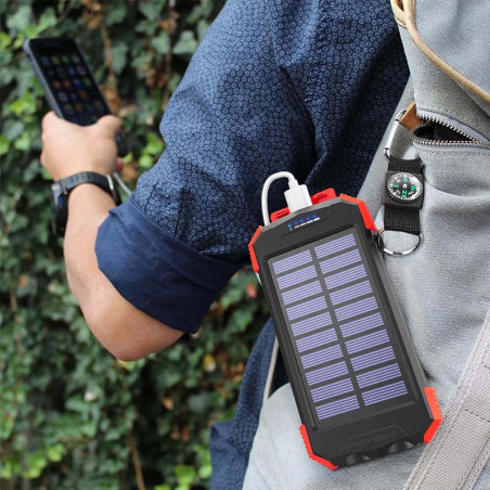 Powerbank Solaire Anti-chos 10000 mAh + Torche Noir - AKASHI - ALT26556