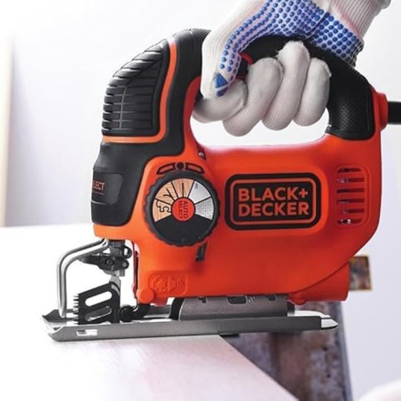 Scie sauteuse pendulaire filaire 550W