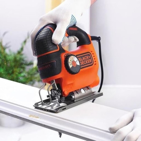 Scie sauteuse pendulaire filaire 550W