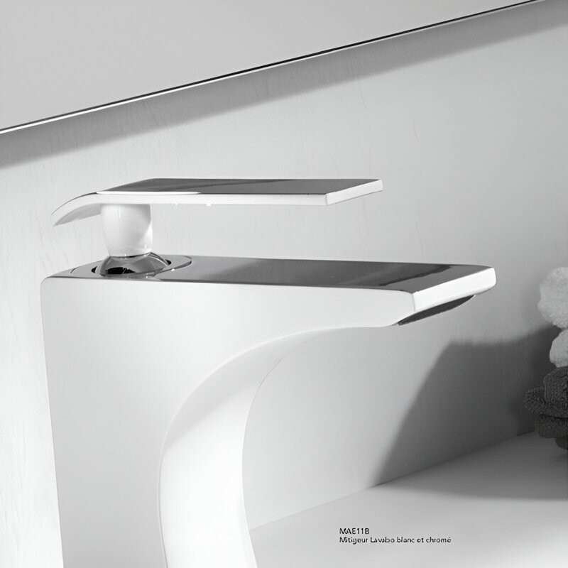 Mitigeur design Lavabo Teinte Blanche/Chromé - MAESTRO