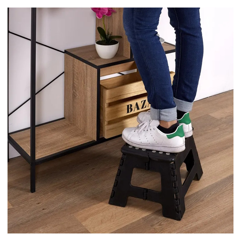 Marche-pied pliable compact