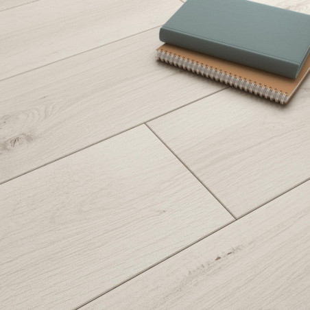 Sol stratifié forte ARTENS DESIGN nisbet, l.19.3 cm, Ep.8 mm, 1,99m2