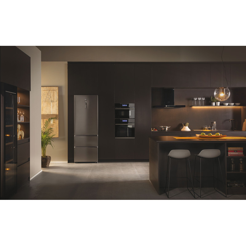 Haier I-Link HATS9DS46BWIFI Montée au mur Noir 571 m³/h