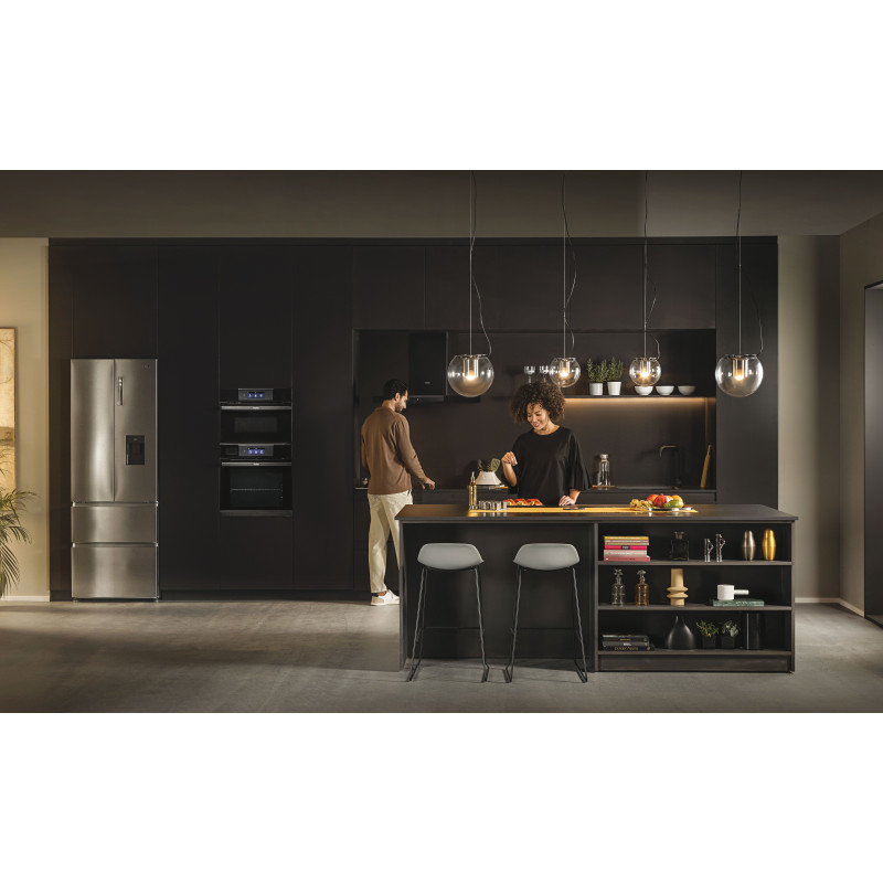 Haier I-Link HATS9DS46BWIFI Montée au mur Noir 571 m³/h